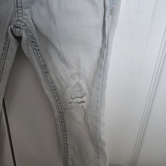 Toddler Boy Distressed Denim Jeans - Picture 4 of 4